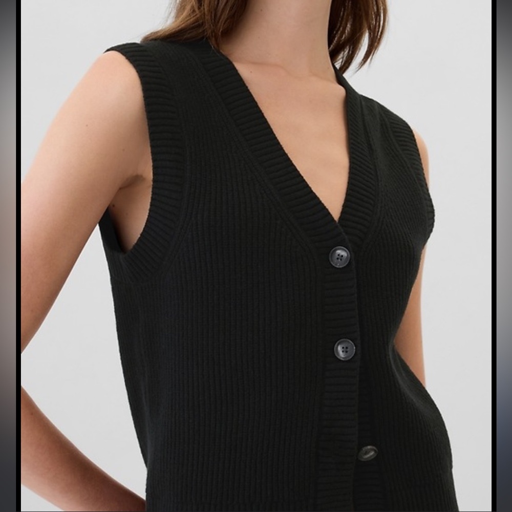 NWT GAP Cashsoft button down vest